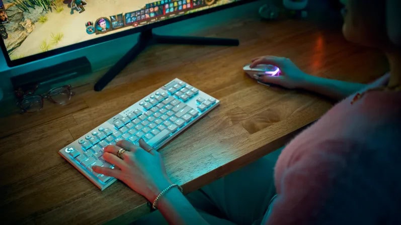 Logitech G915 X Lightspeed Tkl Low Profile Tactile Switch İngilizce Kablosuz Siyah Gaming Klavye (920 012721) H6