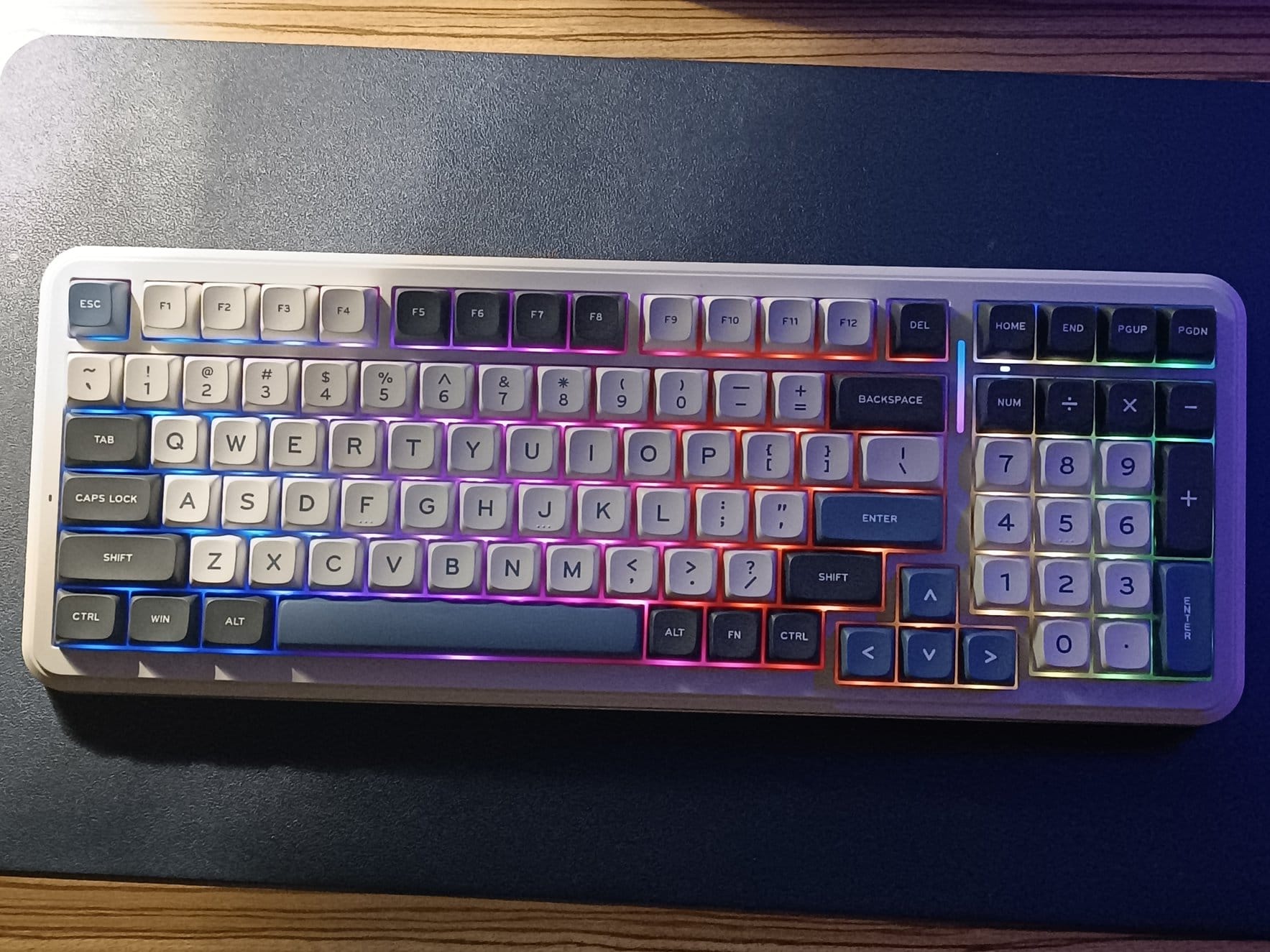 Image #1 from Yasir Özer