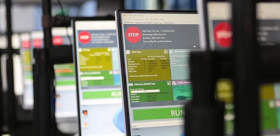 Yüksek performanslı oyun ve çalışma bilgisayarı, sağlam tüm metal kasa, VESA montaj uyumu ve şık tasarımıyla profesyonel estetiklere uygun.