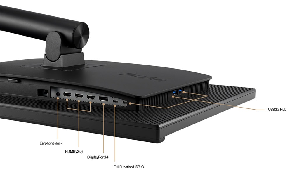 Yüksek çözünürlüklü monitör bağlantısı ve çeşitli portlar içeren çok işlevli oyun masaüstü bilgisayarı.