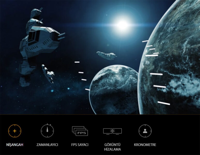 Kameranın uzay temalı oyun ekranında devasa gezegenler ve uzay gemileri, yüksek çözünürlüklü ve detaylı uzay görüntüsü, oyun içi ekran görüntüsü, yüksek kaliteli grafikler, FPS ayarları ve oyun kontrolleri.