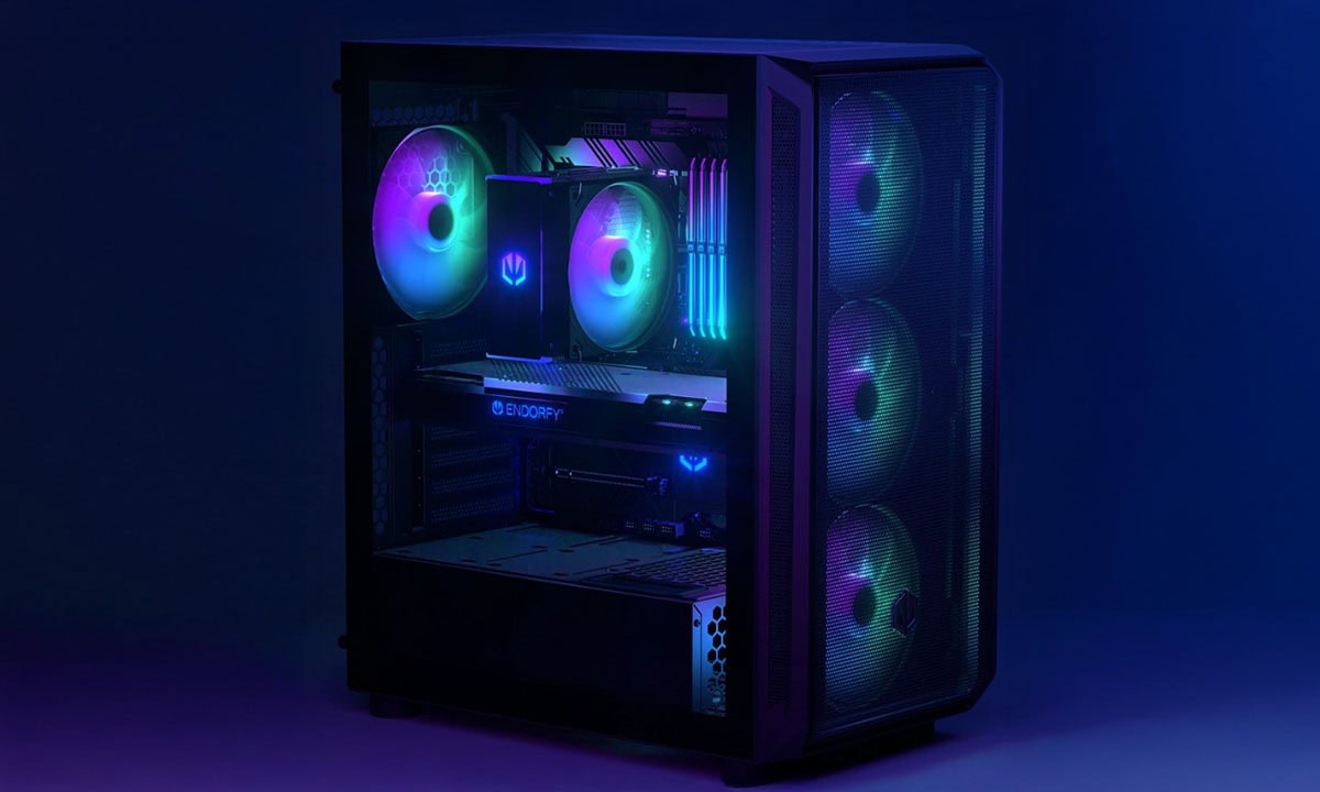 Gamer bilgisayar kasa özellikleri ve RGB aydınlatmalı iç tasarımı ile yüksek performanslı oyun deneyimi sunar. MSI, ASUS veya Digitec gibi markalarla uyumlu en iyi oyun bilgisayarı seçenekleri burada.