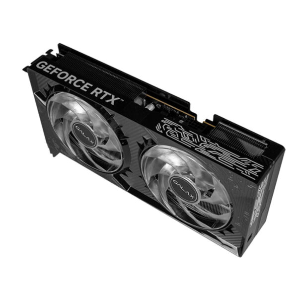 Yüksek performanslı NVIDIA GeForce RTX ekran kartı, soğutucu fanlar ve gelişmiş grafik teknolojileri ile oyun ve grafik tasarım projeleri için ideal.