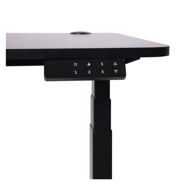 Yüksek çözünürlüklü modern ofis veya oyun masası, ayarlanabilir yükseklik ve kablo yönetimi özellikleriyle ergonomik çalışma alanı sağlar.