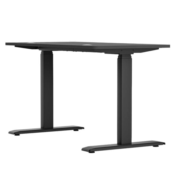 Yüksekliği ayarlanabilir siyah çalışma masası, modern ofis ve gaming alanları için ideal ergonomik tasarım. Dayanıklı malzeme ve şık görünümle kullanıcı konforu sağlar.
