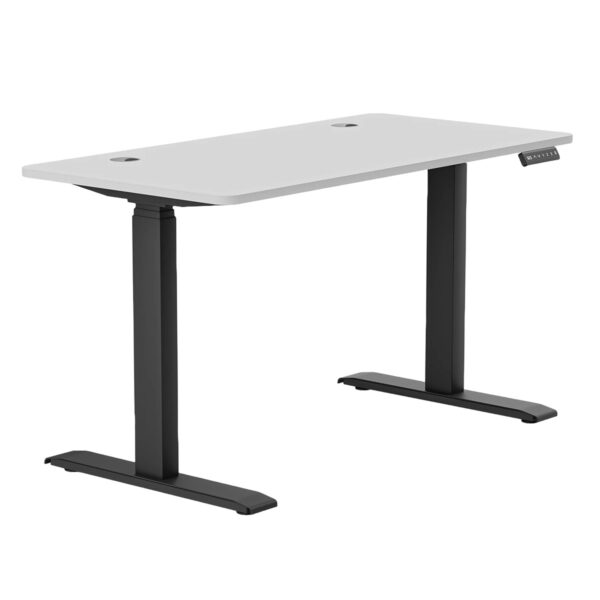 Görüntü, modern ve ayarlanabilir bilgisayar çalışma masası, siyah ayaklara ve beyaz masa yüzeyine sahip. Ergonomik tasarımıyla ofis ve ev ortamları için ideal. Gaming ve ofis kullanımı için uygun.