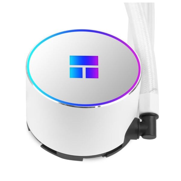 Yüzeyde LED ışıklı oyun konsolu ve joystick, modern tasarım ve RGB renk aydınlatma özellikleriyle oyun tutkunları için ideal.