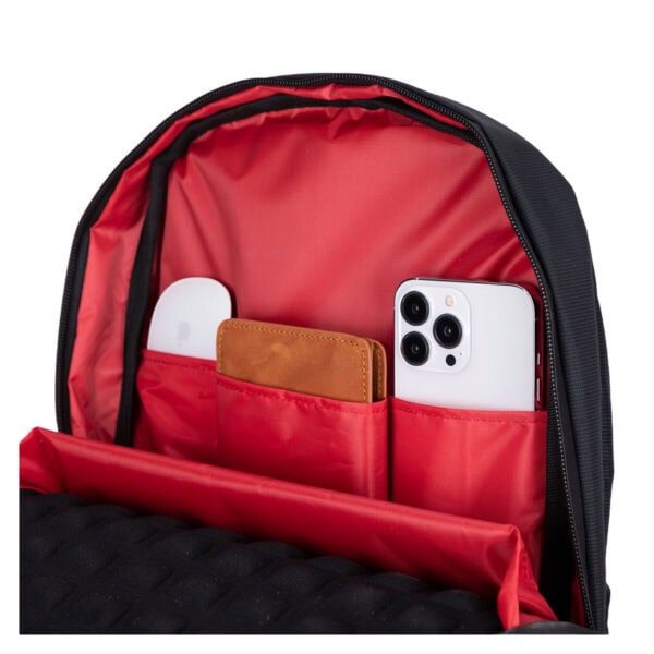 Yeni dizüstü bilgisayar çantası iç kısmı, telefon ve diğer aksesuarlar için düzenli bölmeler, dayanıklı malzeme ve rahat taşıma özellikleriyle modern çalışma ve seyahat ihtiyaçlarına uygun.