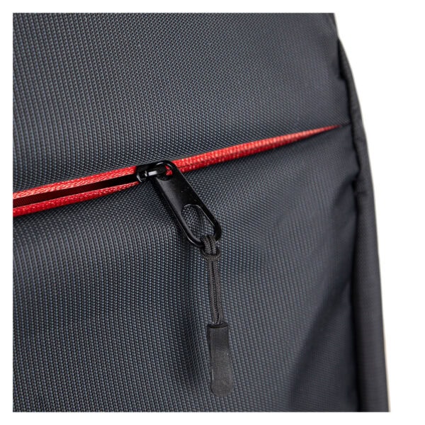 Yüksek kaliteli oyun ve bilgisayar çantası detayları, dayanıklı malzeme ve şık tasarım, geniş iç hacim ve düzenli bölmeler, oyuncular ve seyahat edenler için ideal.