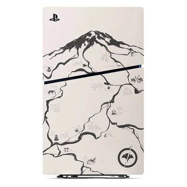Gümüş renkli PS5 konsolu, Japon tarzı kara kalem manzara ve kültürel semboller ile tasarlanmış. Modern oyun cihazı özgün sanatsal görselle yükseliyor ve estetik detaylar içeriyor.