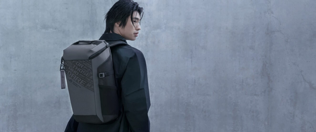 Yüksek kaliteli gaming ve espor sırt çantası, dayanıklı ve şık tasarım ile oyunculara özel, geniş depolama alanı ve ergonomik yapısıyla gaming ekipmanlarını güvenle taşıma.