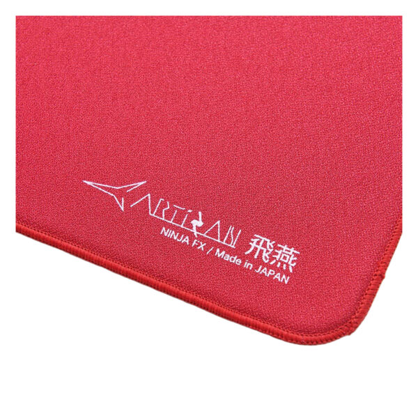 Yüksek kaliteli kırmızı oyunüstü mousepad, Ninja FX markası, Japon üretimi, dayanıklı yüzey ve ergonomik tasarım, Gaming.gen.tr'den uygun fiyatlı gaming mousepad.