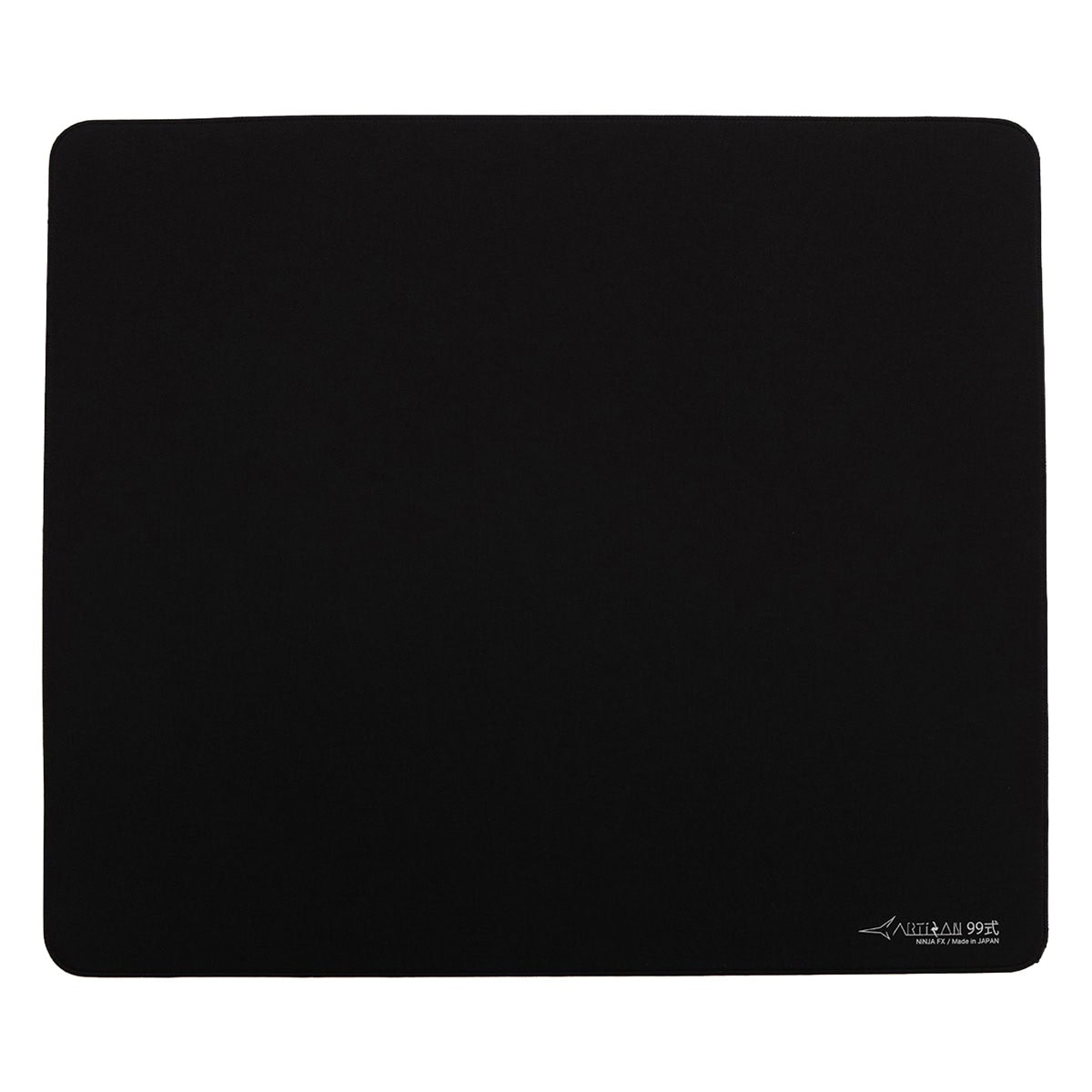 Yüksek kaliteli oyun mouse pad, kaymaz alt yüzey ve geniş yüzey alanı ile rahat ve hassas oyun deneyimi sağlar. E-spor ve oyuncular için ideal, dayanıklı ve şık tasarım.