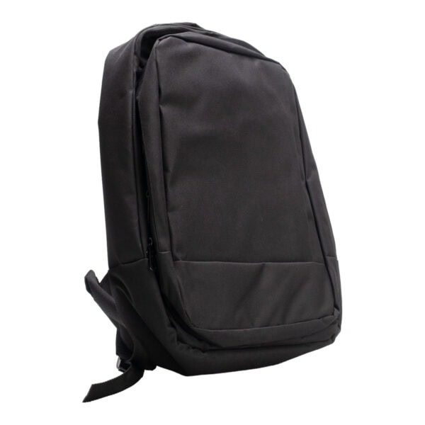 Yüksek kaliteli siyah sırt çantası, dayanıklı ve geniş iç hacimli, günlük ve seyahat ihtiyaçları için ideal, şık ve kullanışlı tasarım, konforlu omuz askıları.