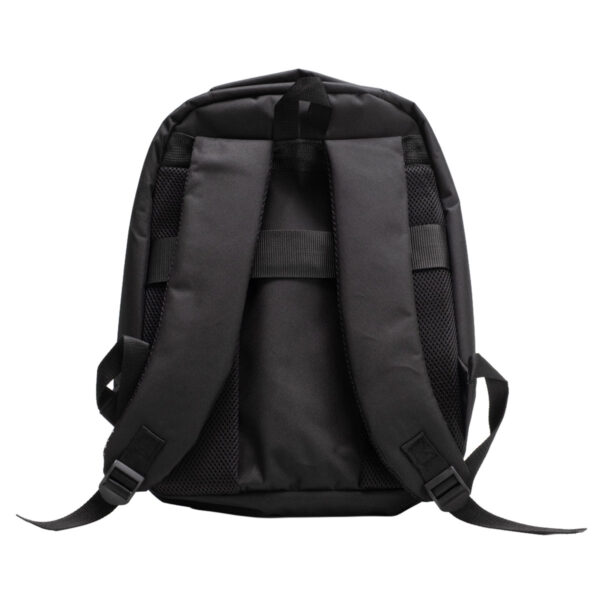 Siyah sırt çantası, günlük kullanım ve oyun ekipmanları taşıma için uygun, rahat ve dayanıklı tasarım. Gençler ve öğrenciler arasında popüler, geniş iç bölmesi ve ayarlanabilir kayışlar ile konfor sağlar.
