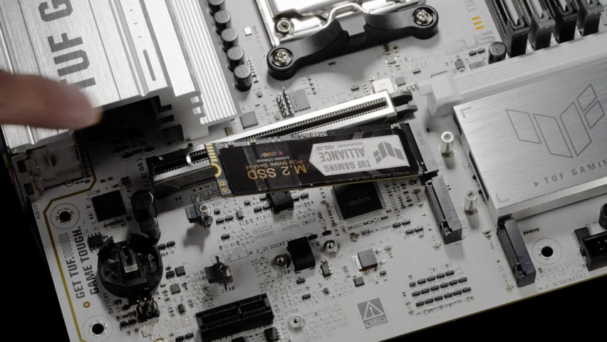 ASUS TUF GAMING B850M-PLUS WIFI7 W Anakart H20