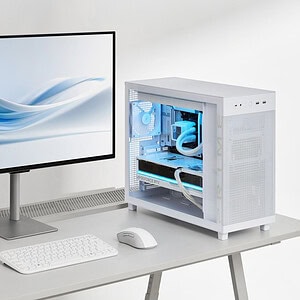 Yüksek çözünürlüklü gaming monitör ve geliştirilmiş donanımlara sahip, şeffaf kasasıyla iç teknolojisi görülebilen en iyi oyun bilgisayarı, güçlü bilgisayar ve gaming aksesuarları ile donatılmış modern masaüstü sistemi.