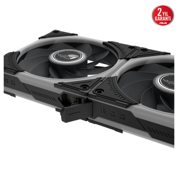 ASUS ROG Eurux GR120 ARGB 120mm kasa fanı, siyah-gri tasarım ve iki adet ARGB soğutucu kanatlı soğutucu uçlarıyla yakından görünüm.