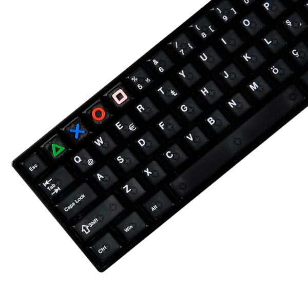 Kısayol ve oyun klavyesi, kompakt tasarımı ve renkli tuşlarıyla dikkat çeker. Oyun ve bilgisayar kullanımını kolaylaştıran ergonomik tasarımıyla ön plana çıkar.