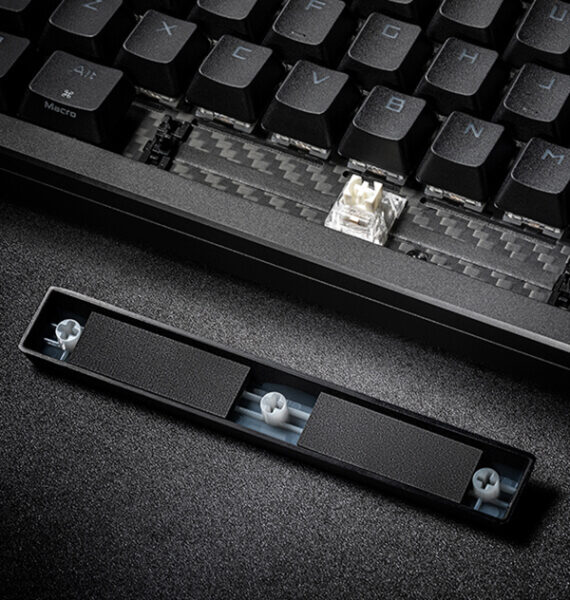 ASUS ROG Azoth Extreme ROG NX Snow Switch 8K Hz RGB Kablosuz Mekanik Gaming Klavye, üstün performans ve şık tasarımıyla oyun deneyiminizi artırır.