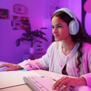 Logitech Gden Yeni Kablosuz Oyuncu Kulakligi Logitech G325 Lightspeed 4