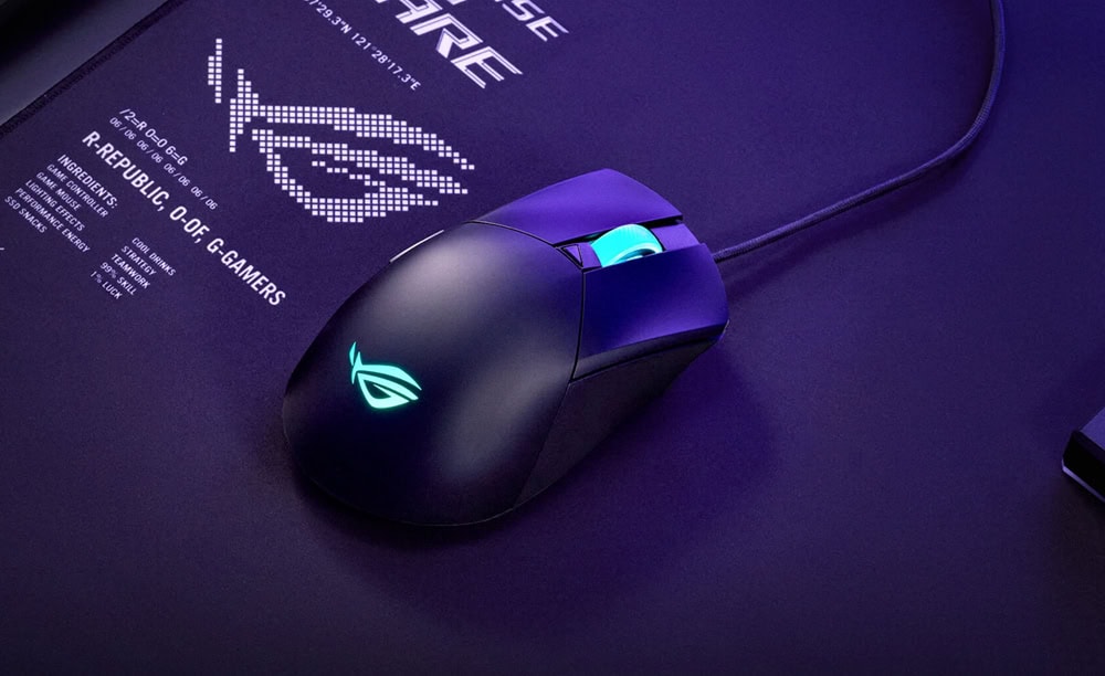 ASUS ROG GLADIUS III Core RGB kablolu oyun faresi, yüksek performans ve özelleştirilebilir RGB aydınlatma ile profesyonel gamers için tasarlandı.