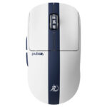Pulsar X2 Crazylight Bruce Lee 85th Edition kablosuz gaming mouse, beyaz ve mavi renkli, ergonomik tasarım, yüksek hassasiyetli sensör, oyun performansı için ideal.