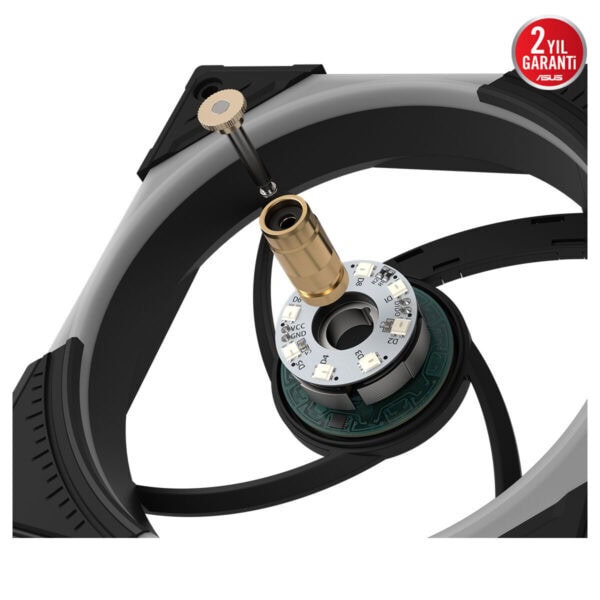 ASUS ROG Eurux GR120 ARGB 120mm üçlü kasa fanı için montaj kısmı ve bağlantı uçları yakından görünüm; ARGB radyal ışıklar, metal gövde ve bağlantı adaptörü detayları.