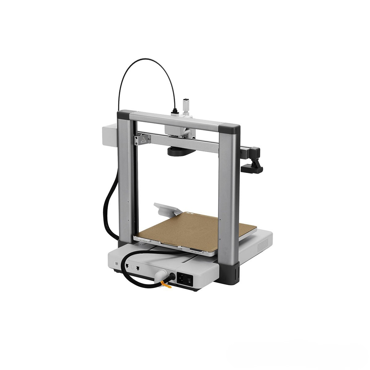 Bambu Lab A1 Combo AMS Lite 500mm/s çok renkli 3D yazıcı ile baskı kafası ve baskı tablası görüntüsü.